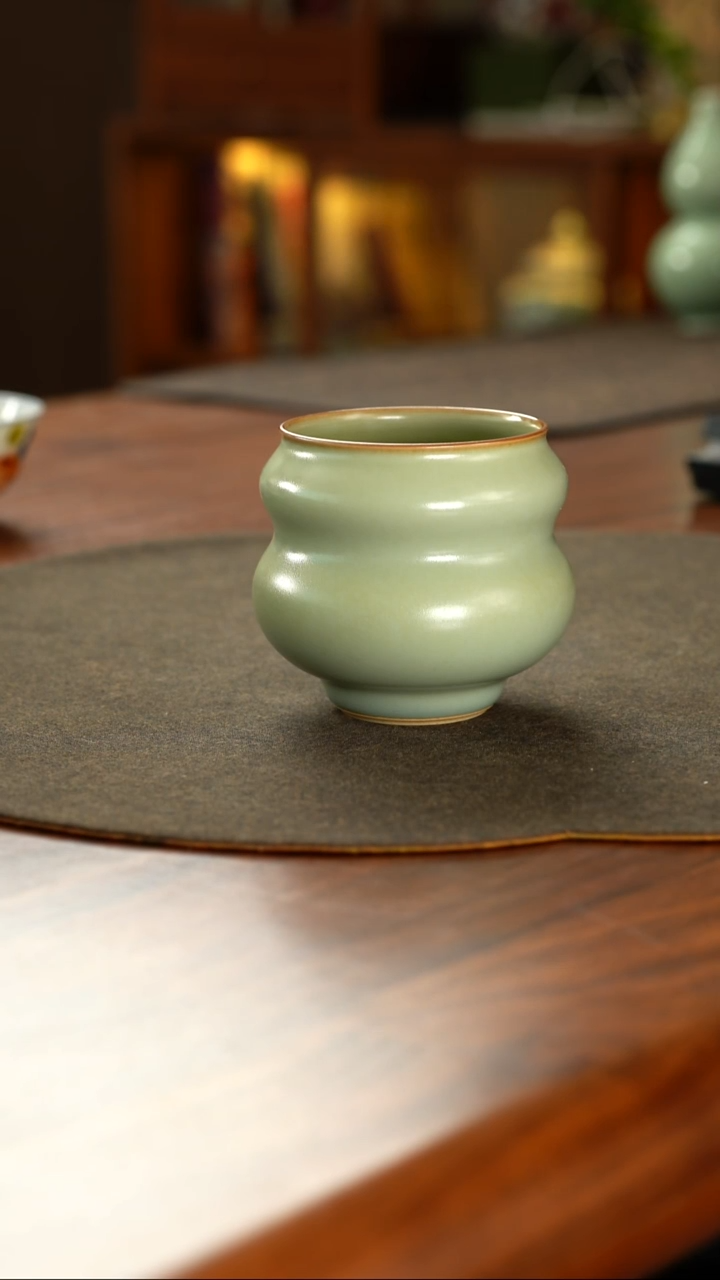 天青色葫芦杯......