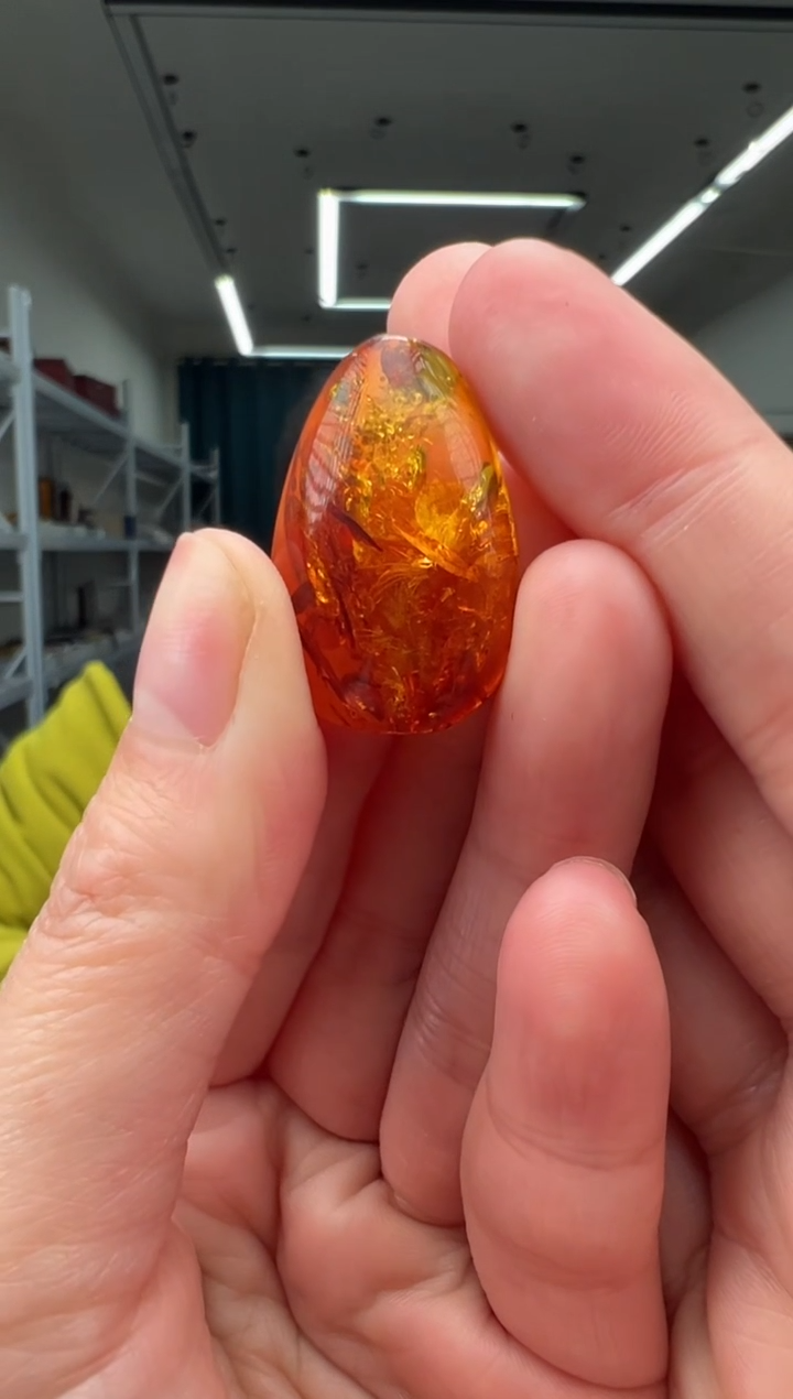 琥珀颈饰未镶嵌吊坠