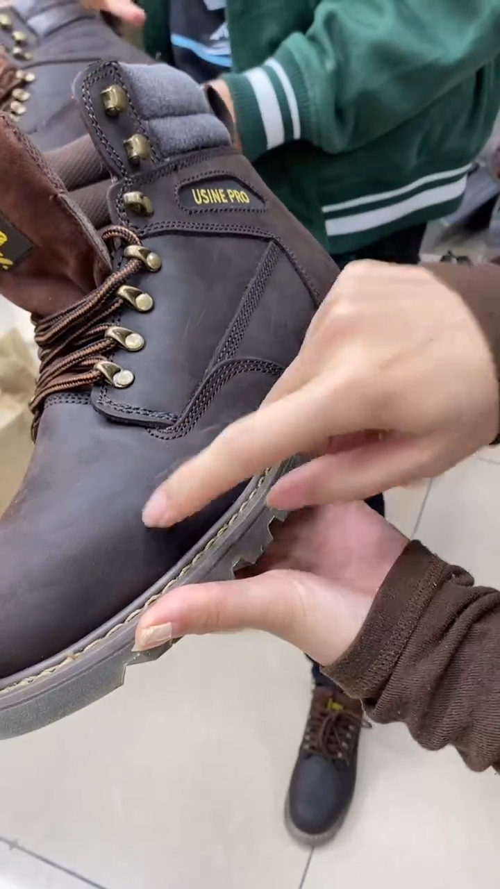 织物42码，922，皮鞋码，牛皮工装靴默认瑕疵领口氧化，带钢头
