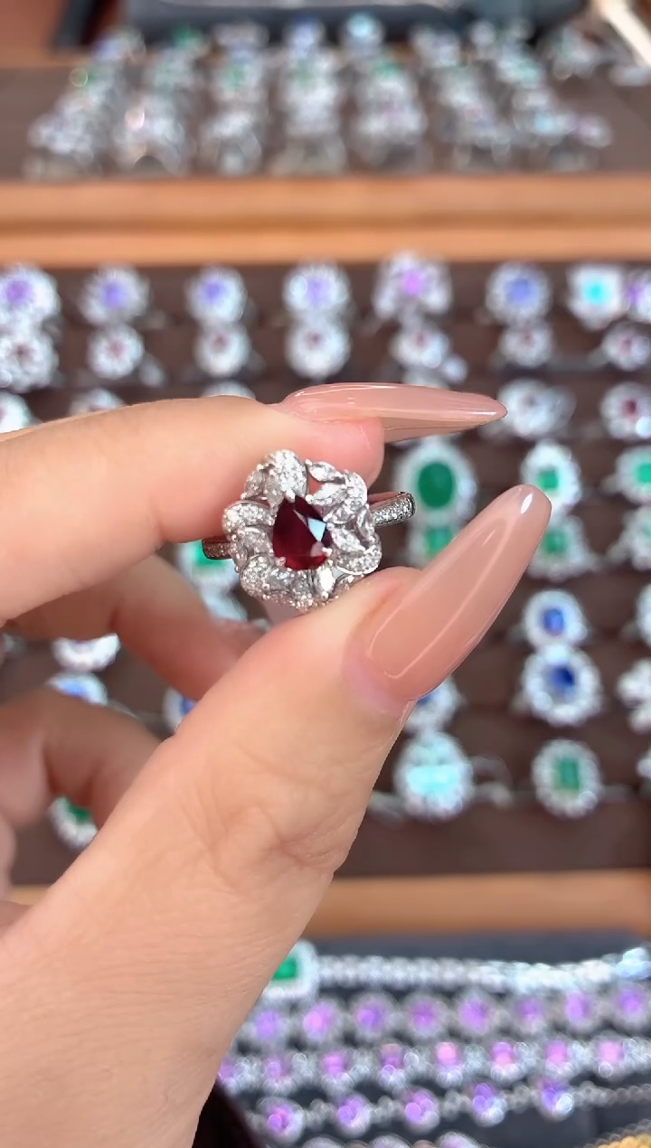 18K金镶嵌戒指红宝石-0.98克拉*无烧