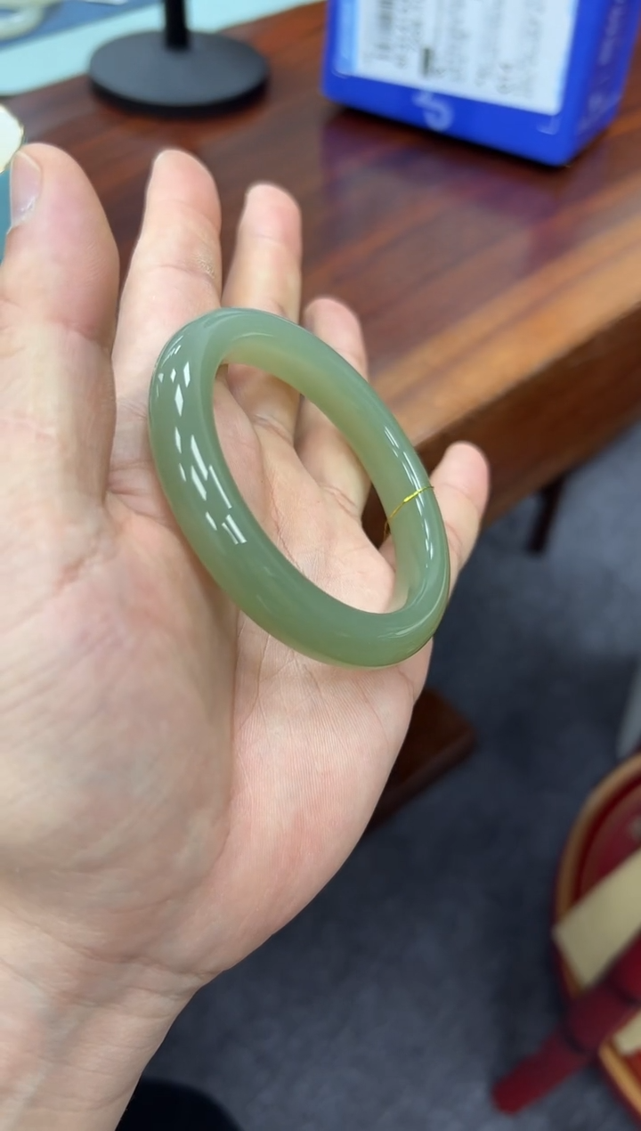 【闪购商品】和田玉手镯未镶嵌57  031