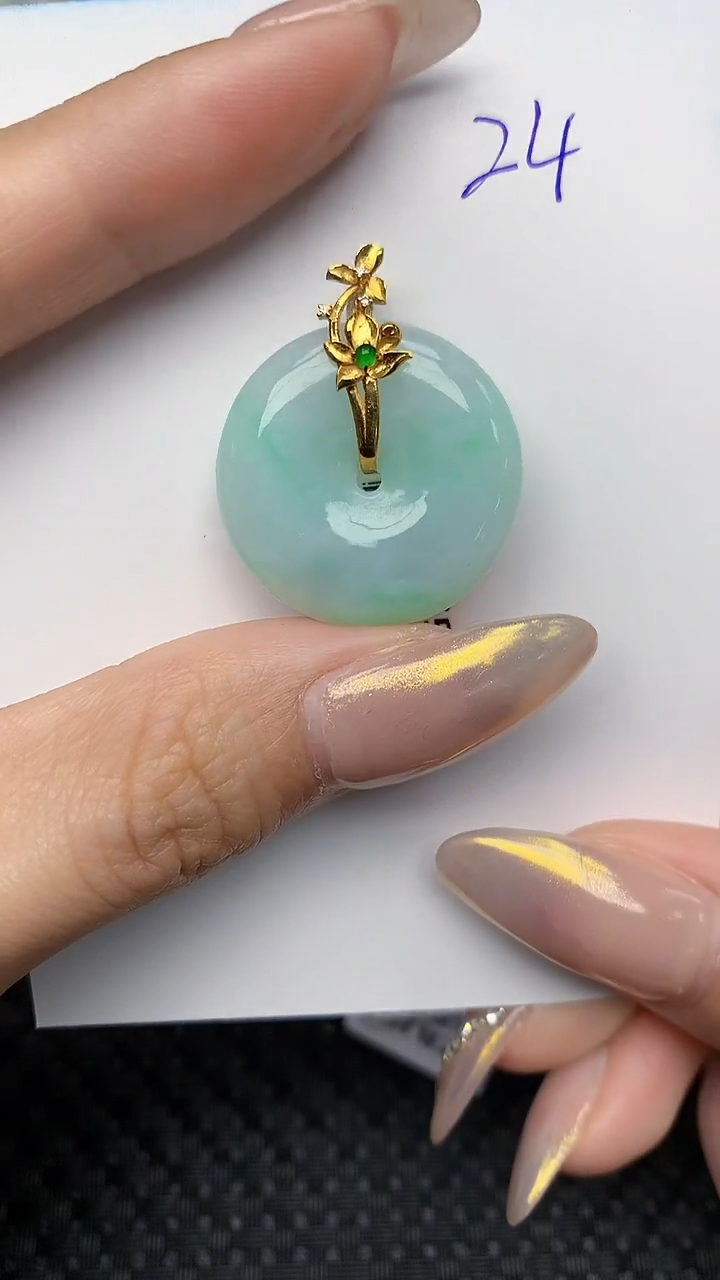 【闪购商品】翡翠颈饰18K金镶嵌天然翡翠A货，