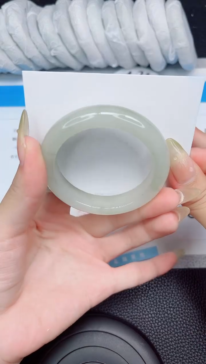 石英质玉手镯未镶嵌83-51.8