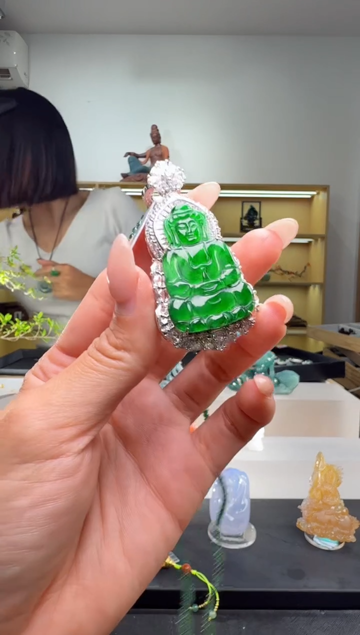 吊坠(不含链)未镶嵌翡翠观音