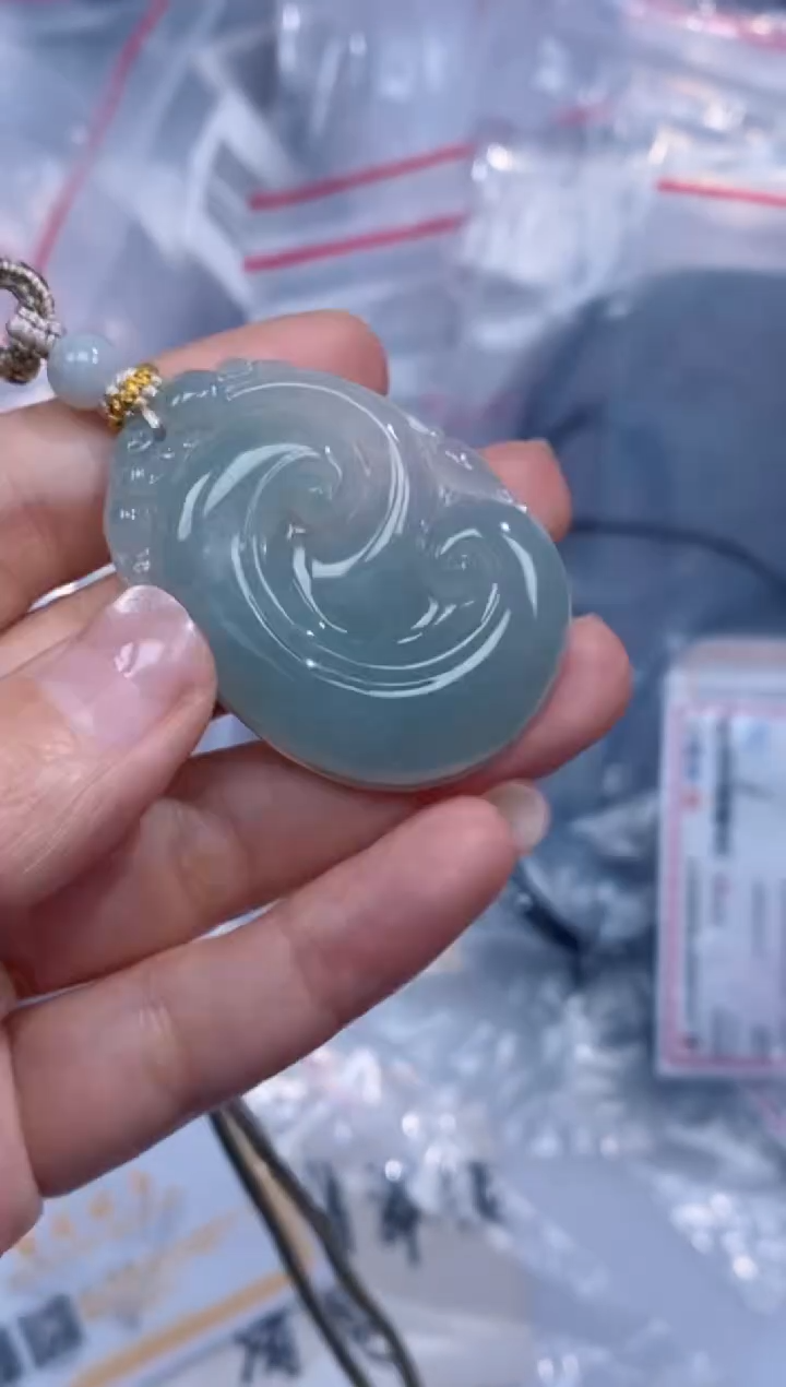 颈饰未镶嵌翡翠吊坠