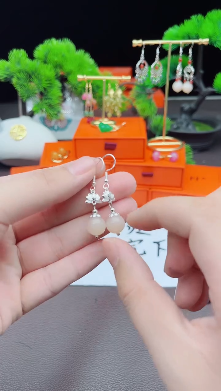 【闪购商品】玛瑙/玉髓耳钉银S925镶嵌324000