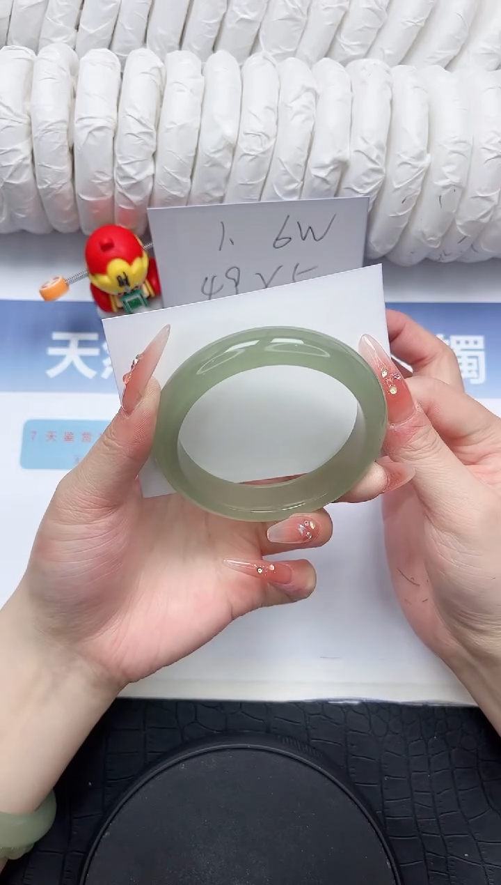 石英质玉未镶嵌手镯135-58