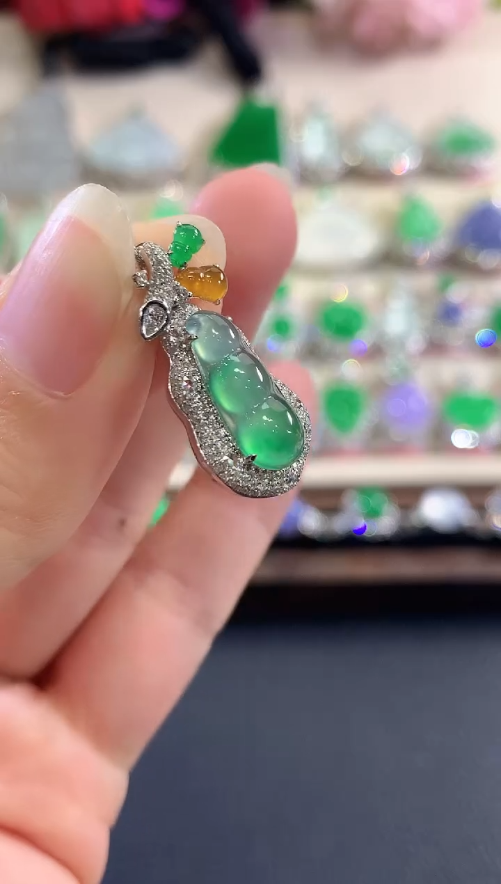 吊坠(不含链)18K金镶嵌翡翠B173