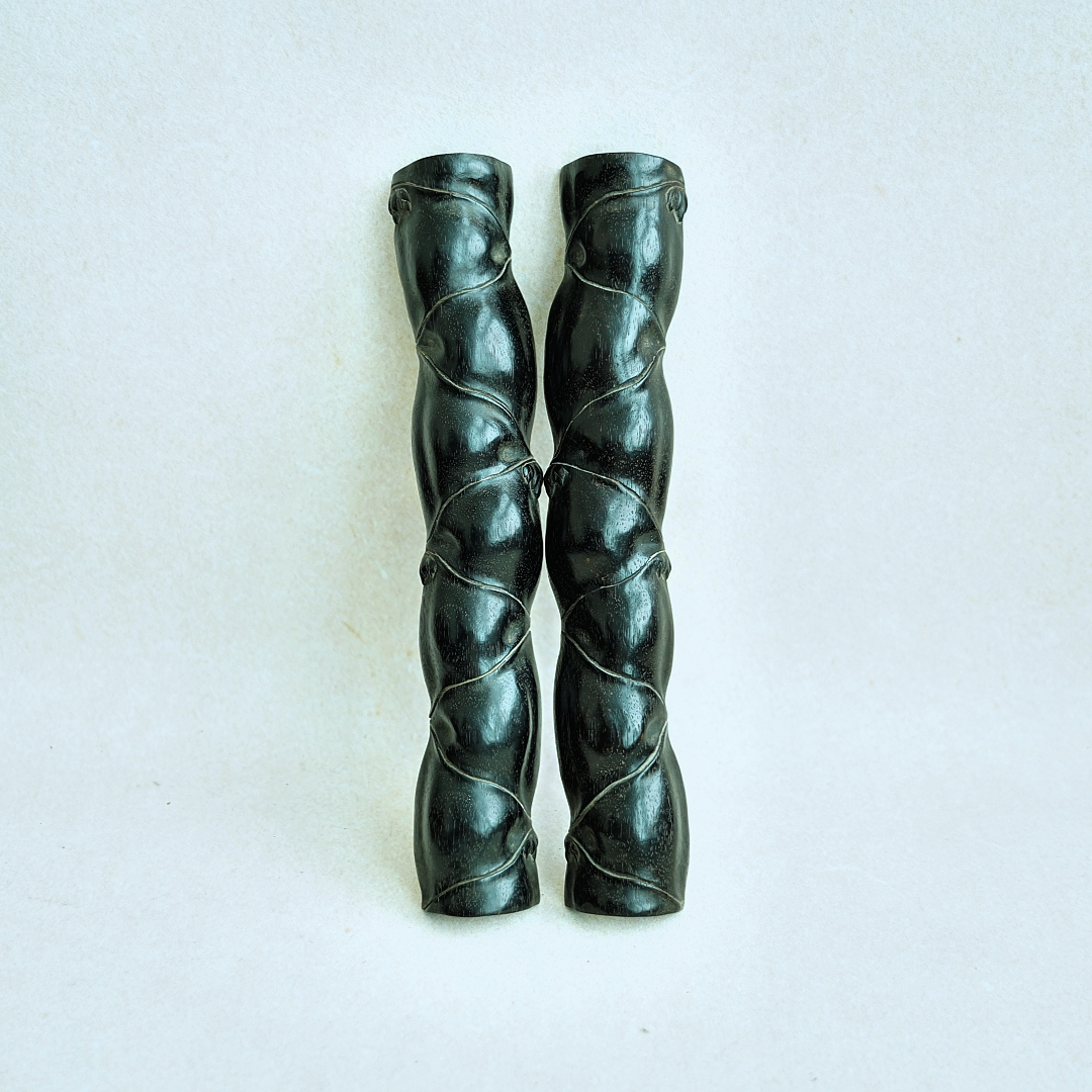 文华开物第100期拍品 2 清 紫檀镇纸一对