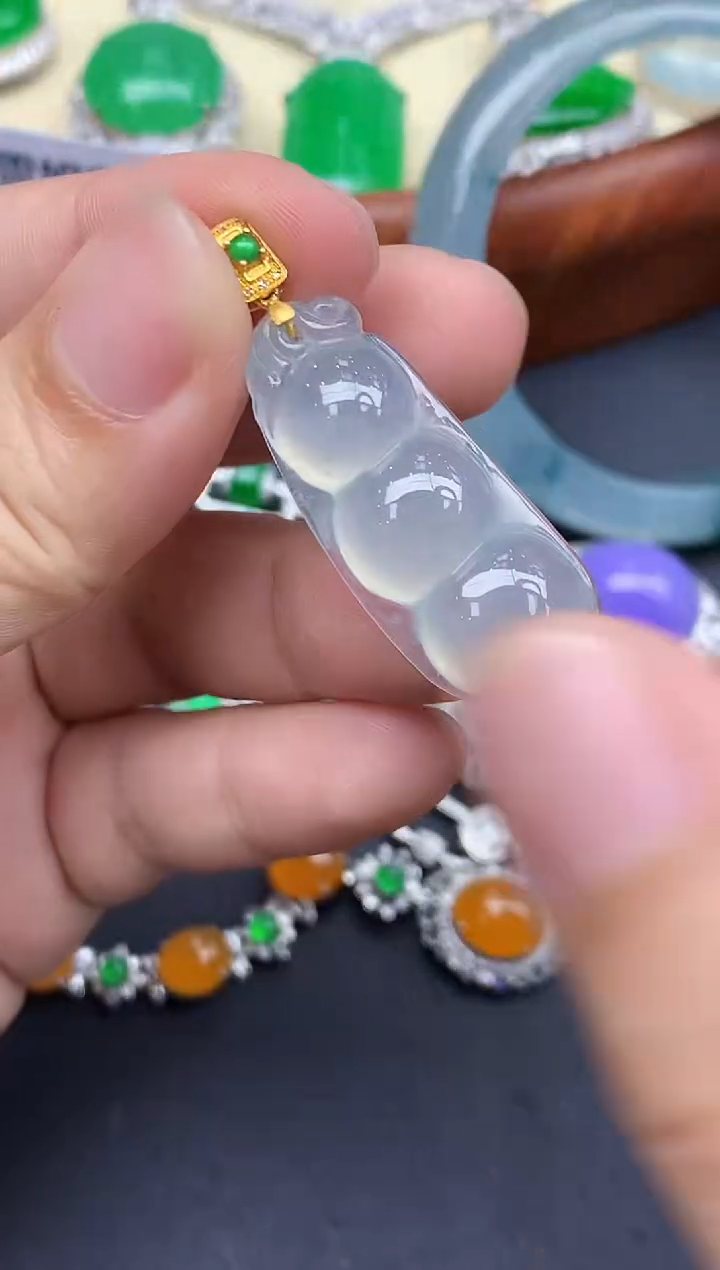 颈饰18K金镶嵌翡翠415-中国好珍宝