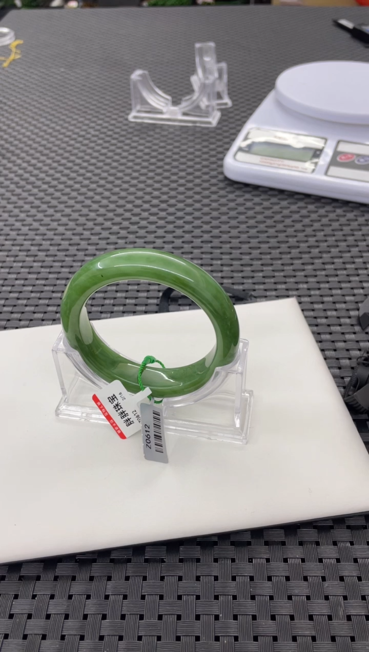 【闪购商品】和田玉手镯一条57+未镶嵌(多样性发一件) Z0612