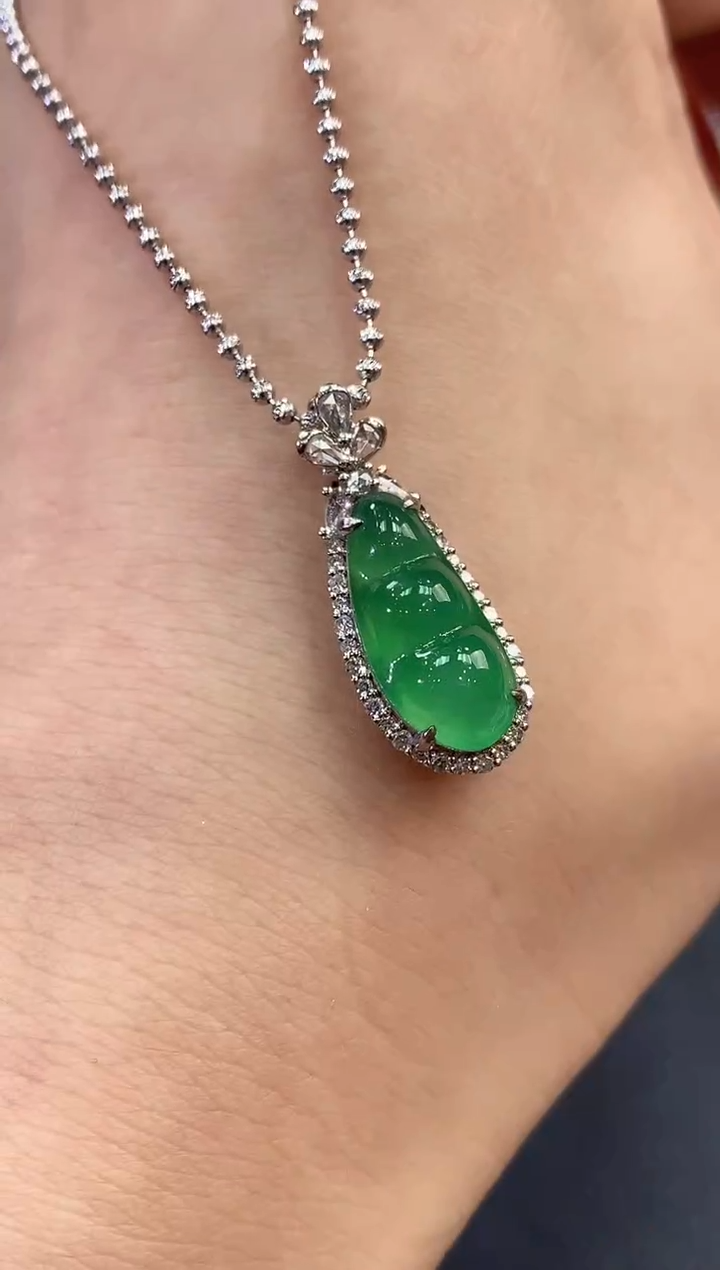 【闪购商品】翡翠吊坠(不含链)18K金镶嵌C114