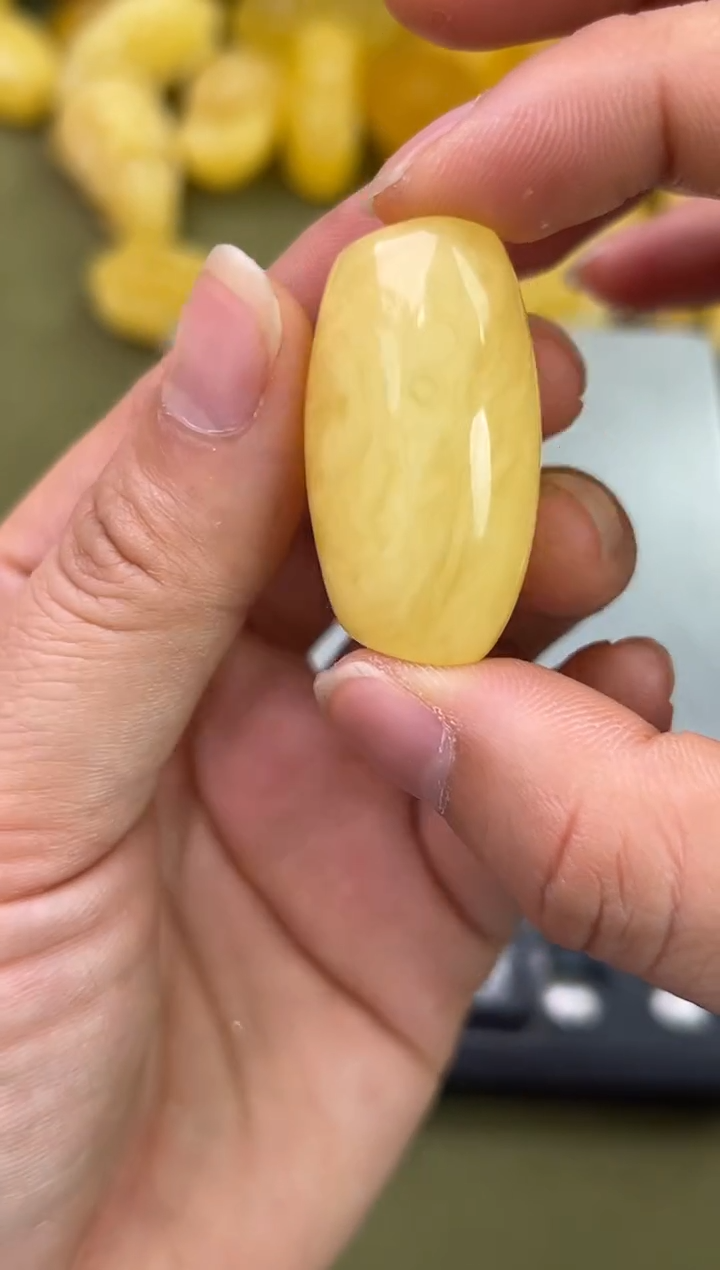 裸石琥珀未镶嵌琥珀蜜蜡吊坠