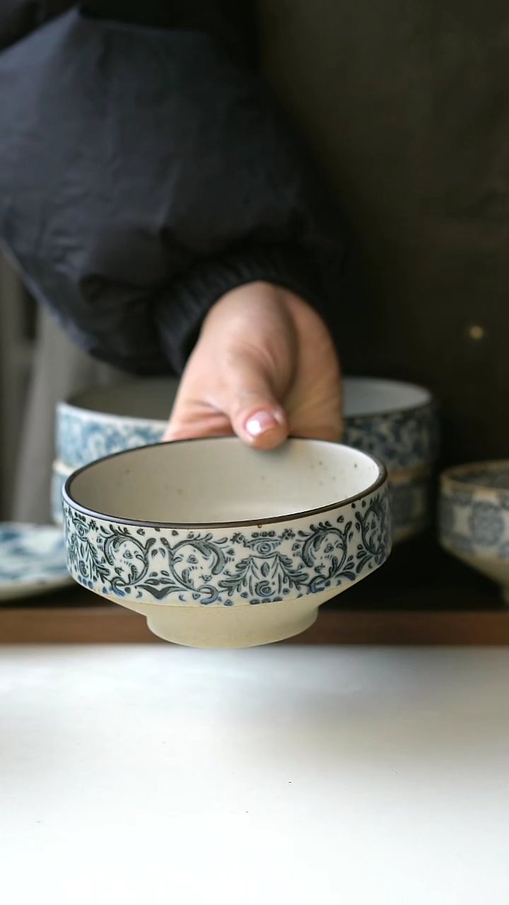 【闪购商品】陶瓷鸢尾手绘高足11cm@4-2@