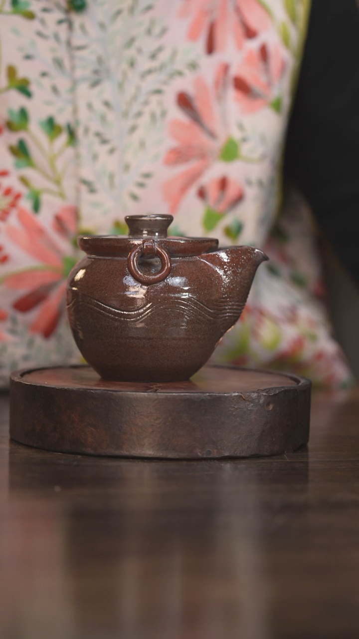 【闪购商品】杯88柴房陶瓷丨侘季风手抓壶