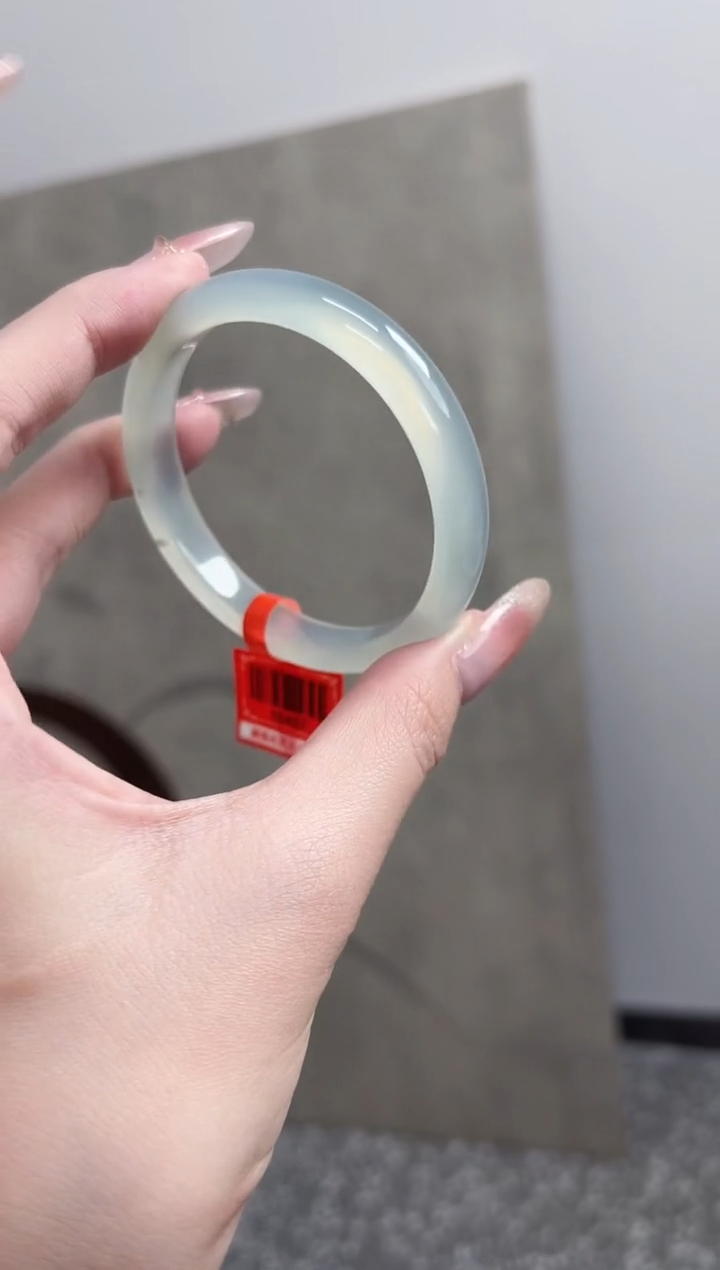 【闪购商品】玛瑙/玉髓手镯未镶嵌54圈 需要包容