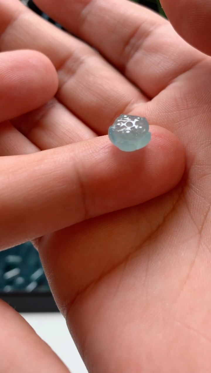 【闪购商品】翡翠颈饰未镶嵌0363969734