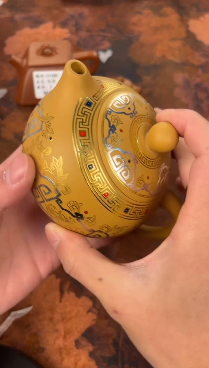 茶杯紫砂ZZS/黄段饕餮西施