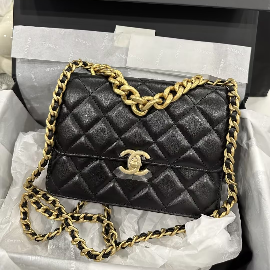 99新 Chanel/香奈儿 23b口盖风琴包黑金时尚包/公价43100/AM5856