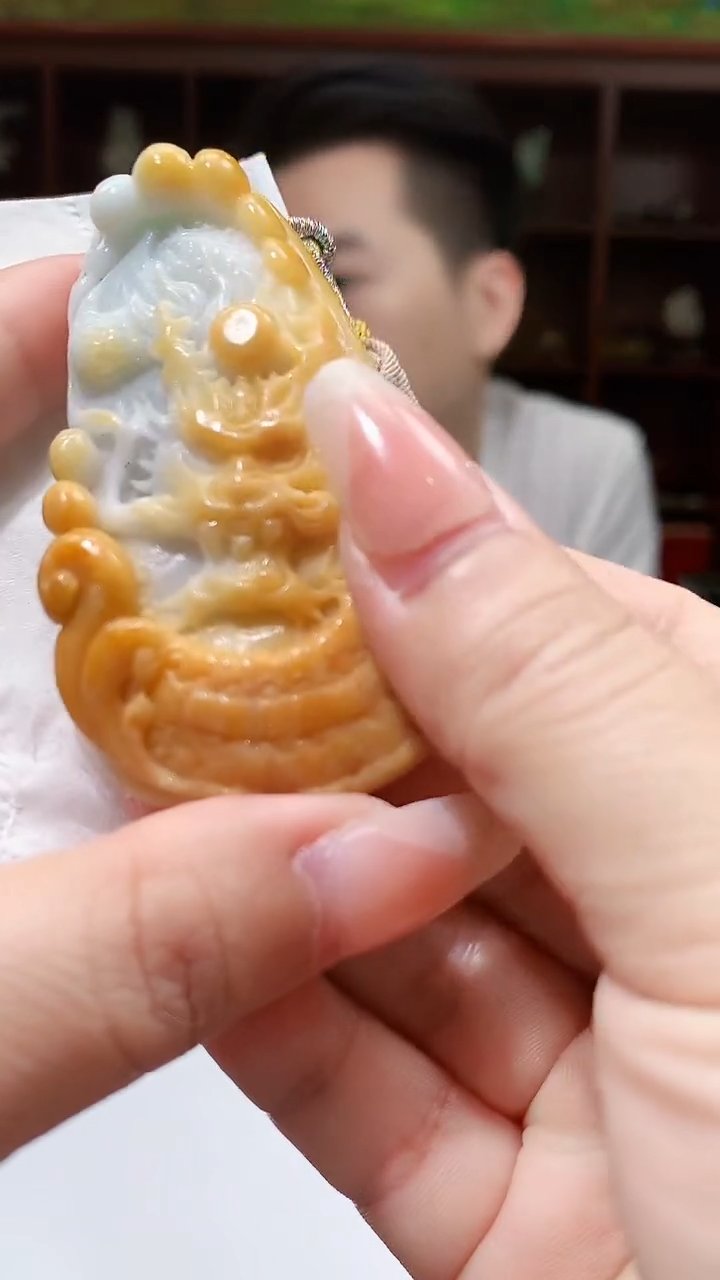 【闪购商品】定制翡翠未镶嵌1049xx-毛货挂件28