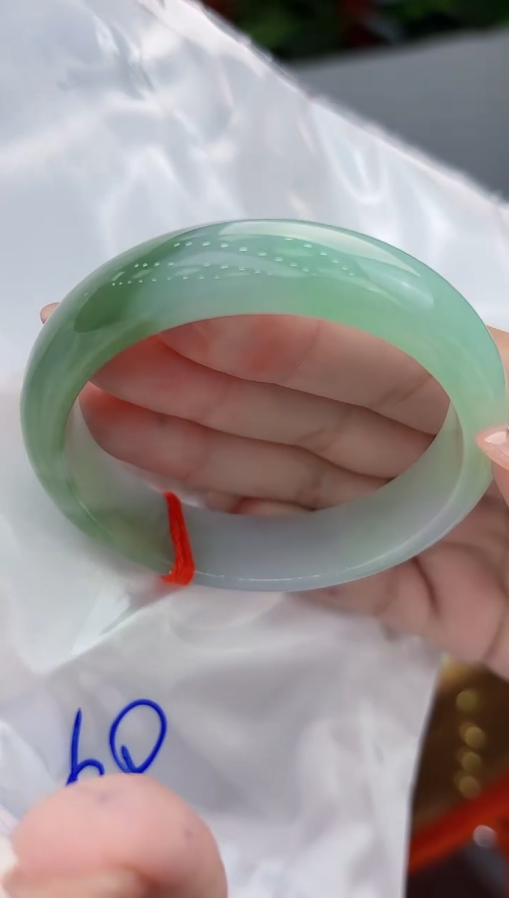 【闪购商品】翡翠手镯未镶嵌翡翠手镯