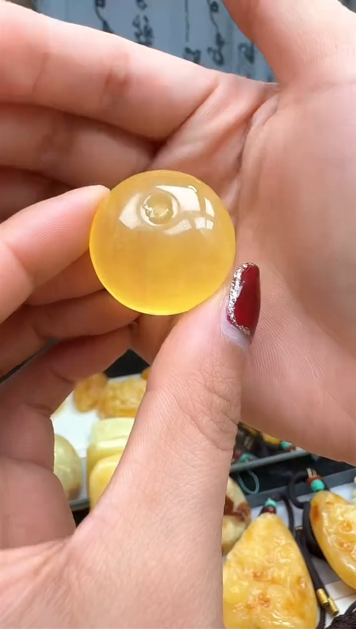 【闪购商品】琥珀裸石未镶嵌挂坠微瑕