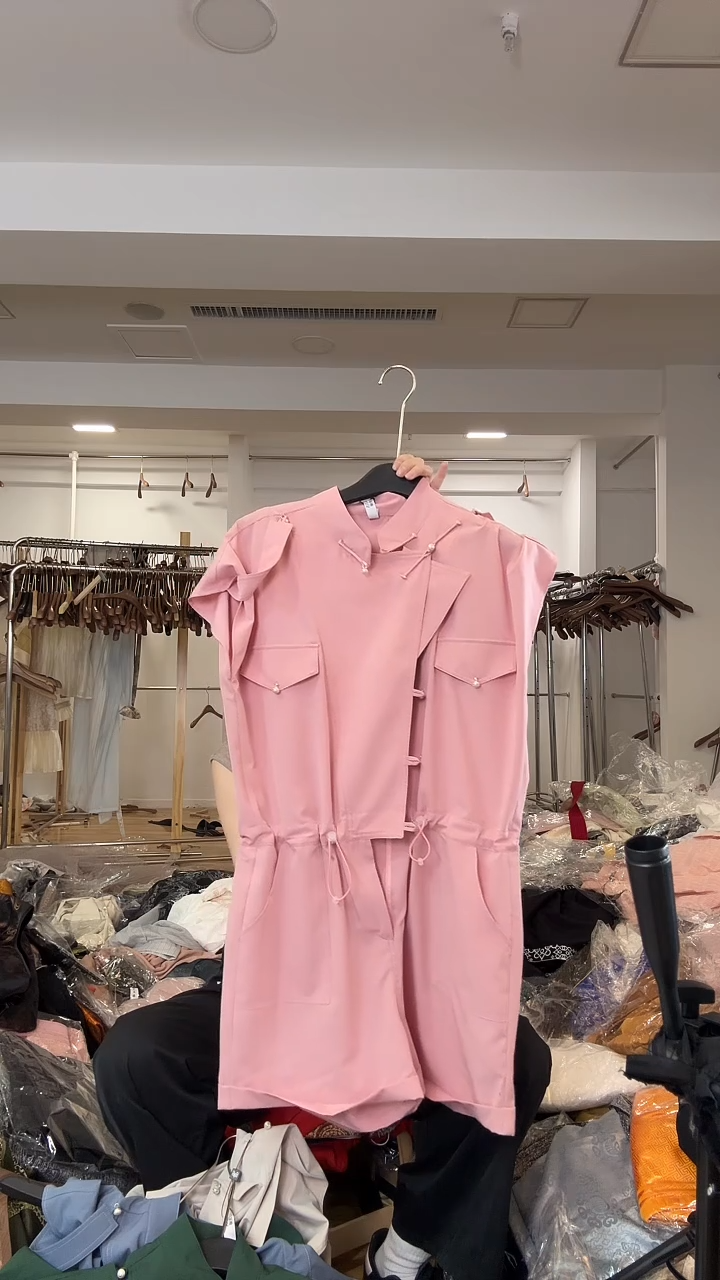 连体衣115斤以里