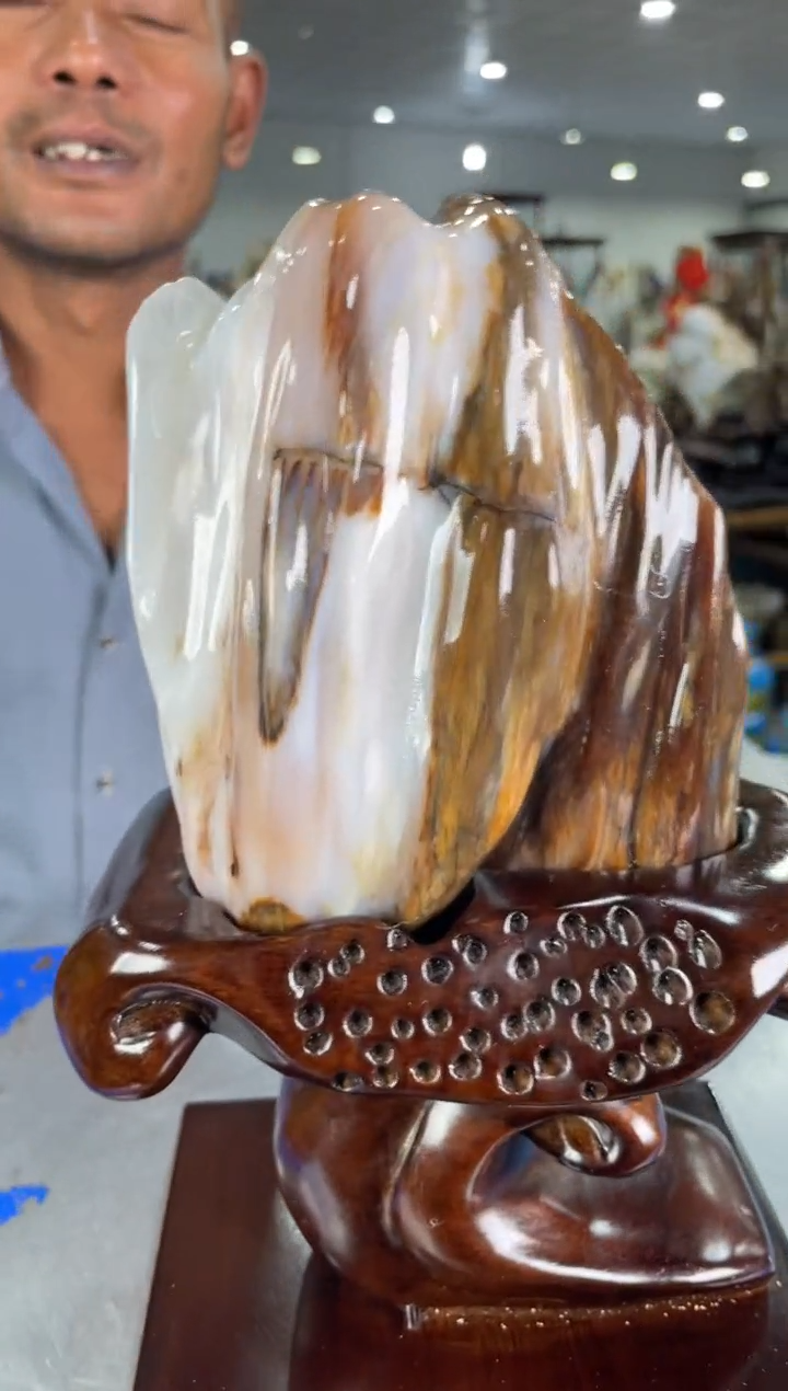 硅化玉未镶嵌摆件38