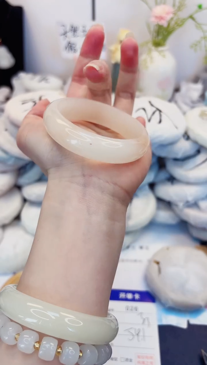 【闪购商品】石英质玉手镯未镶嵌26-财气镯-圈口54