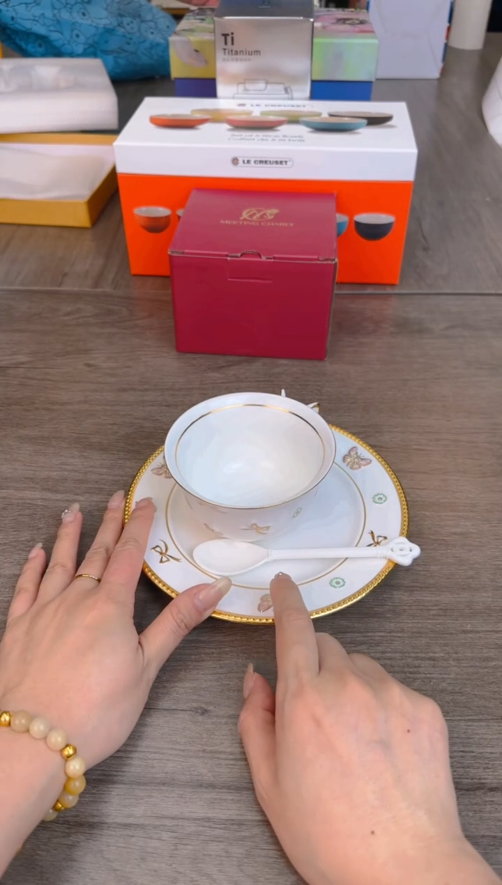 瓷片新号开播漏不停@@H1820