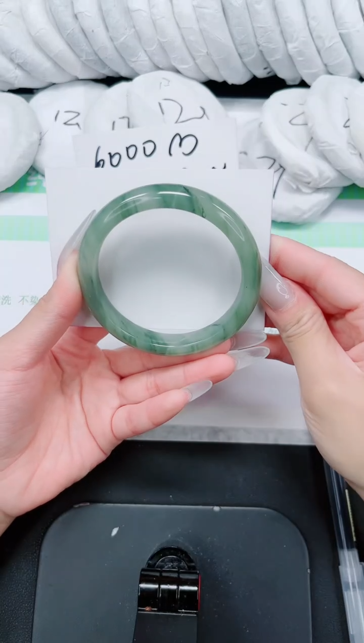 石英质玉手镯未镶嵌31-60.5