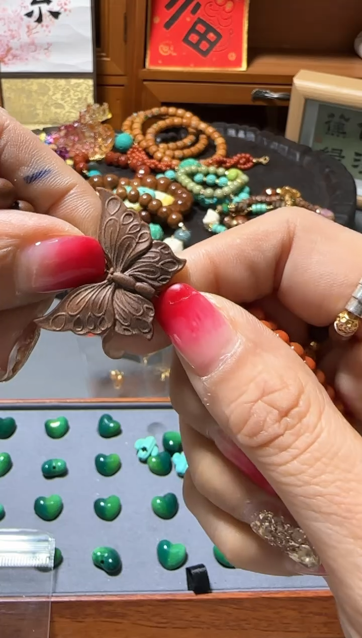 【闪购商品】非洲檀香无事牌买索尔蝴蝶