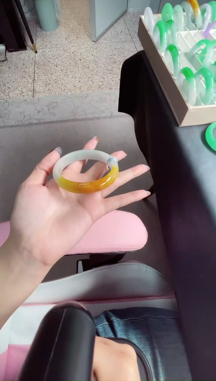 姐姐们看好......不要抢拍