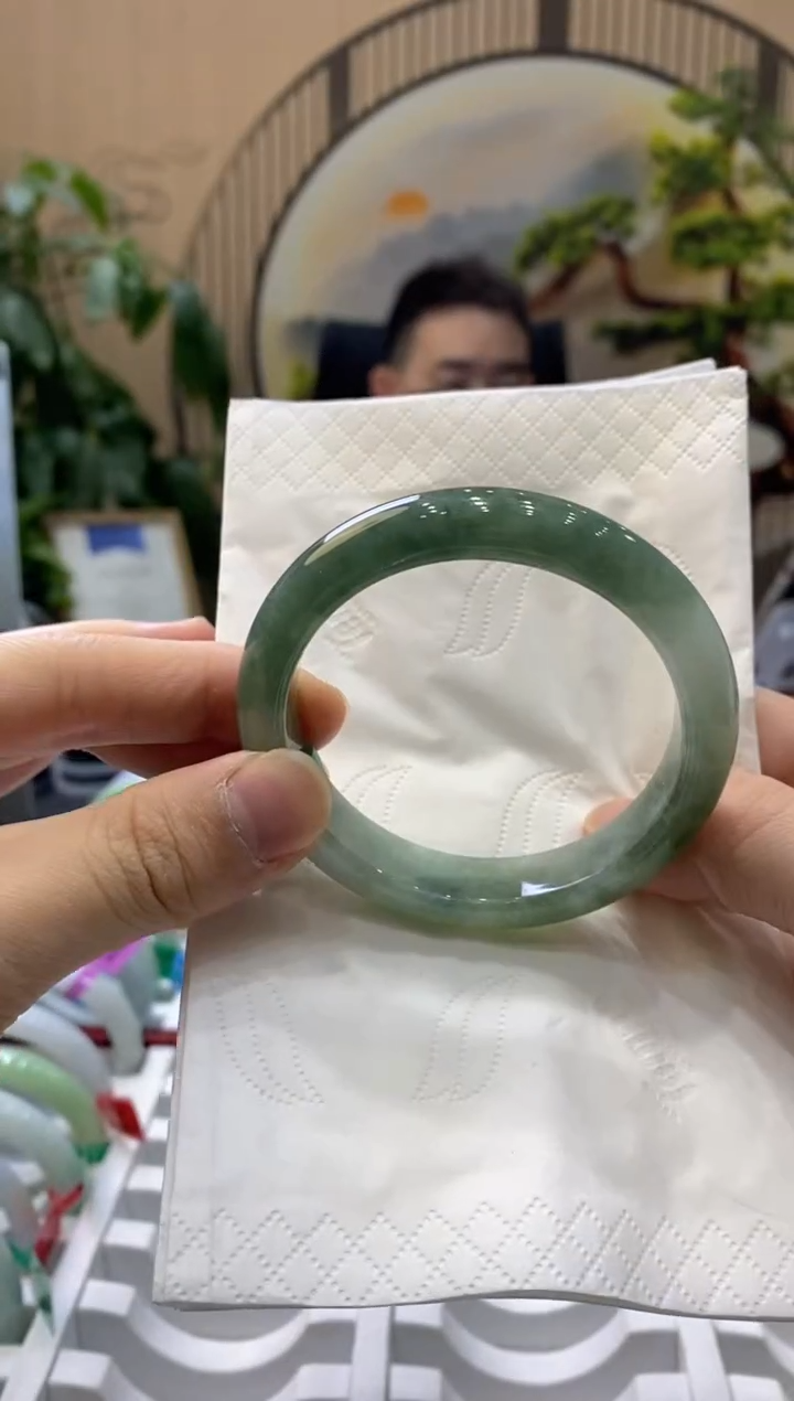 【闪购商品】翡翠手镯未镶嵌00009086
