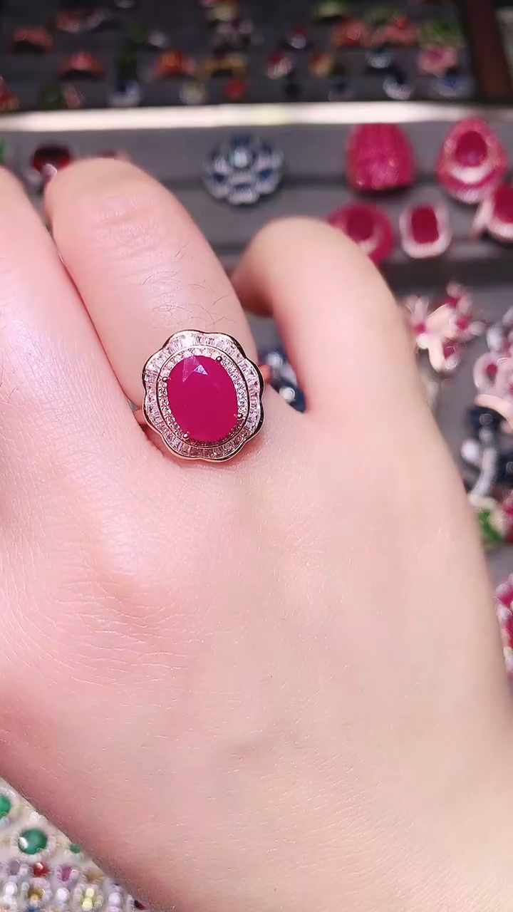 银S925镶嵌戒指红宝石....