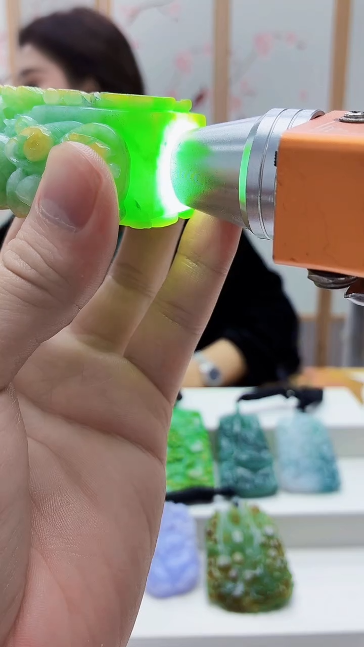 未镶嵌定制翡翠雨***…4829bb-毛货挂件