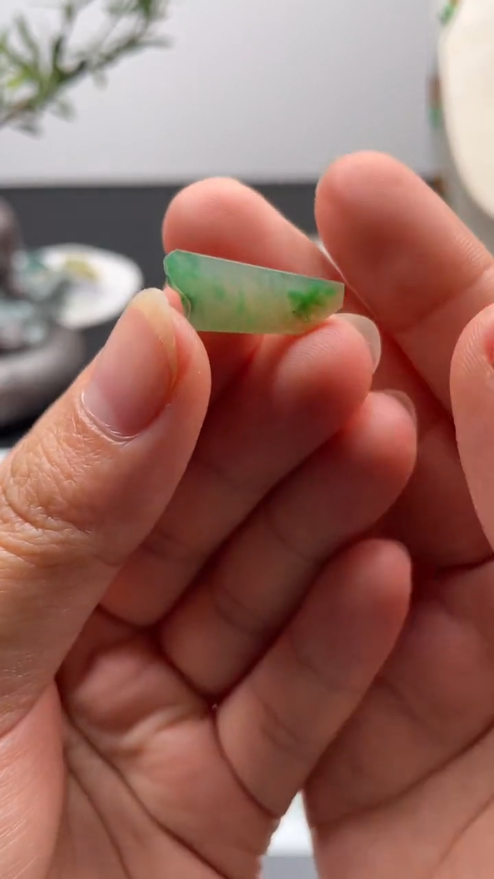 吊坠(不含链)未镶嵌翡翠缅甸天然翡翠，不包工