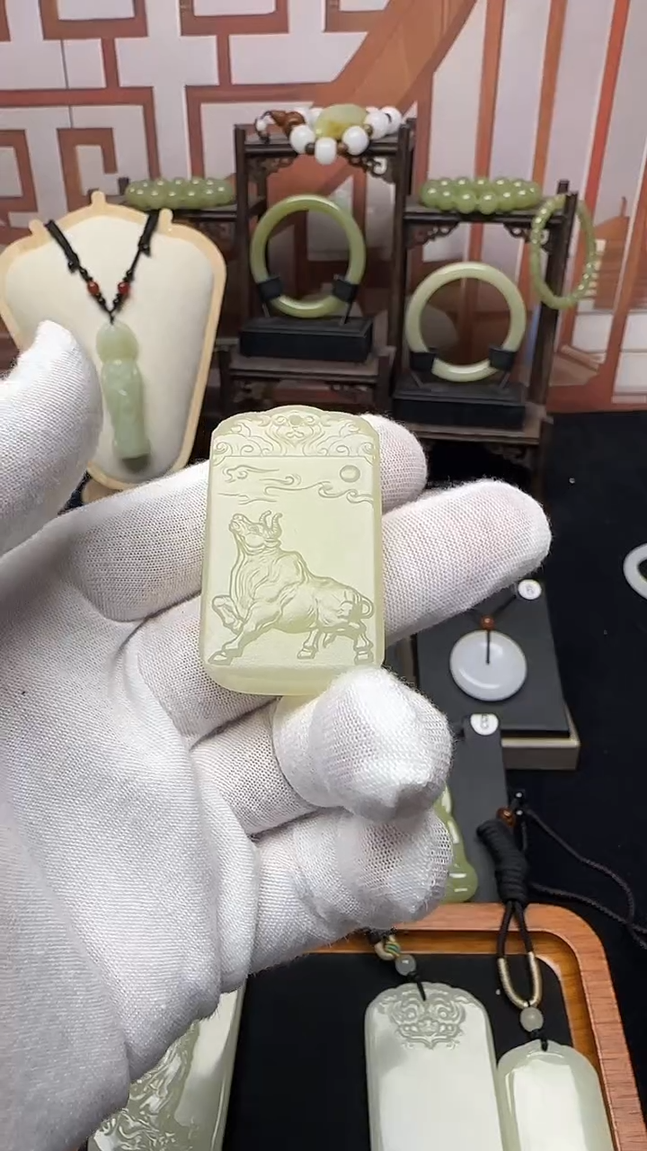 玉新疆料35生肖牛