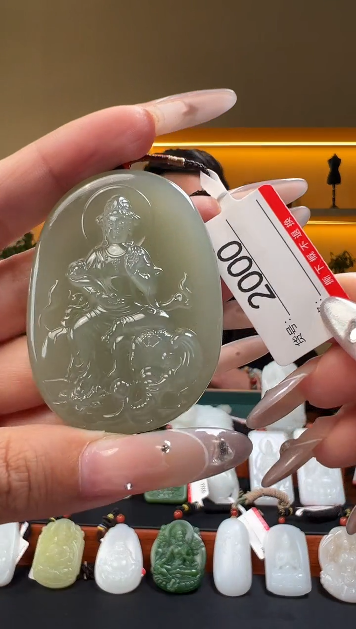 颈饰未镶嵌和田玉1