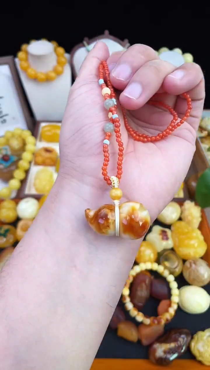 琥珀未镶嵌珠宝奇石柒月