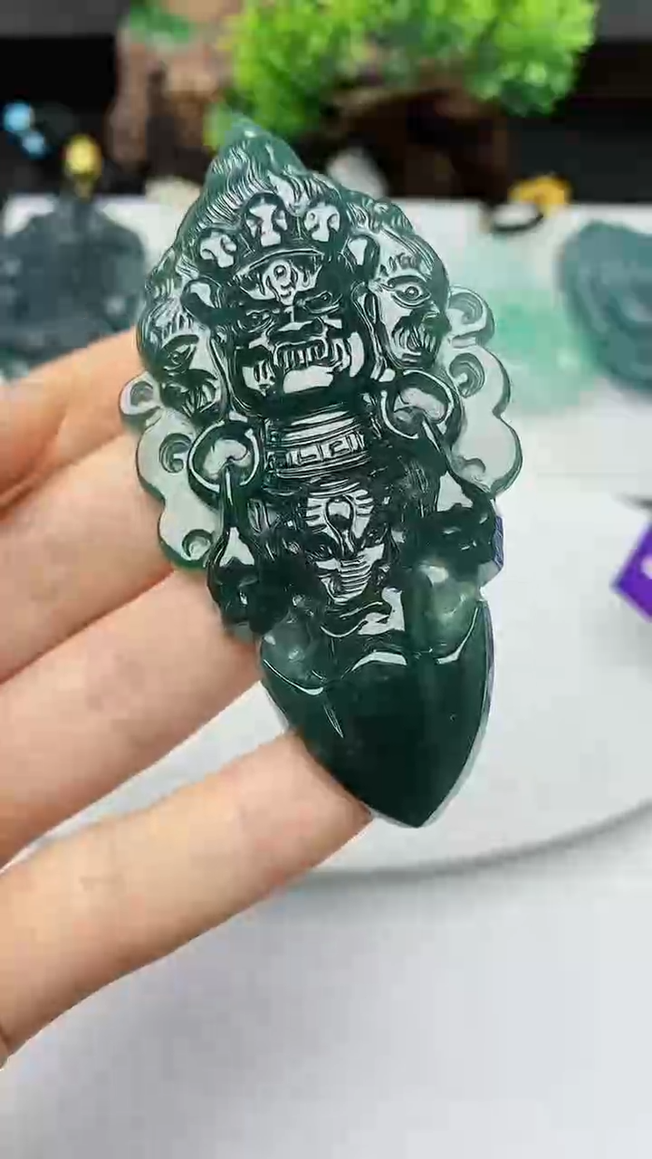 【闪购商品】翡翠颈饰未镶嵌