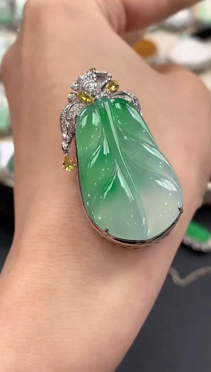 【闪购商品】翡翠吊坠(不含链)18K金镶嵌C131    