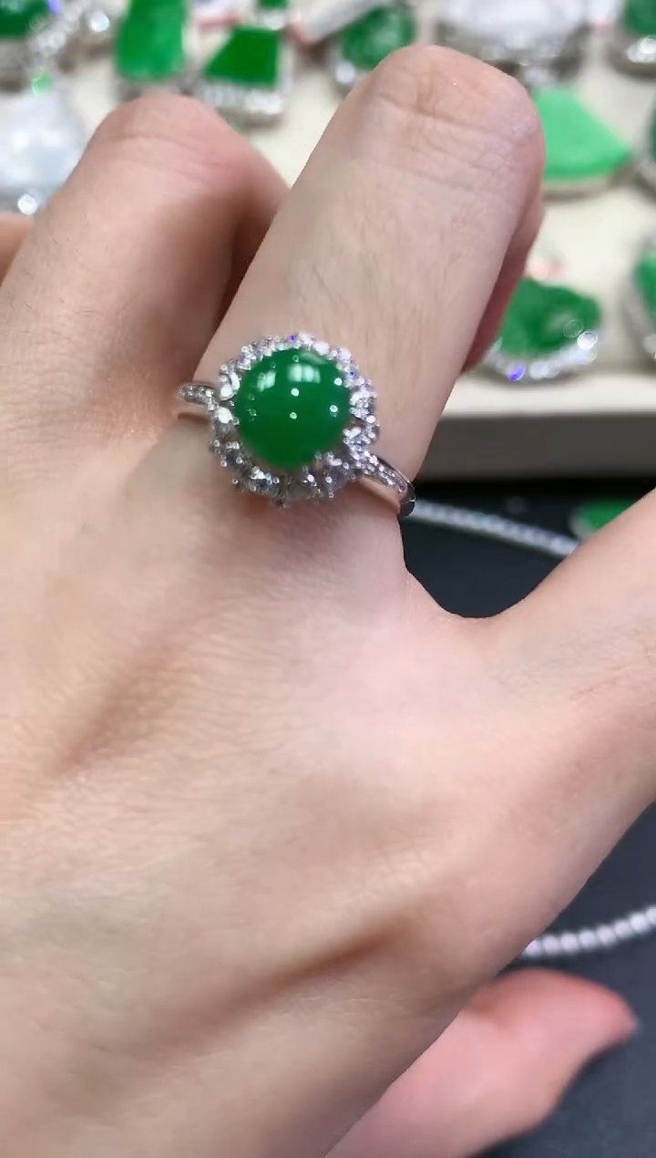 【闪购商品】翡翠戒指18K金镶嵌B88