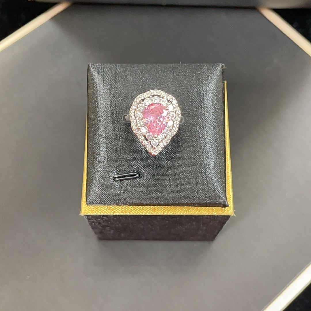 创意女士粉宝戒指