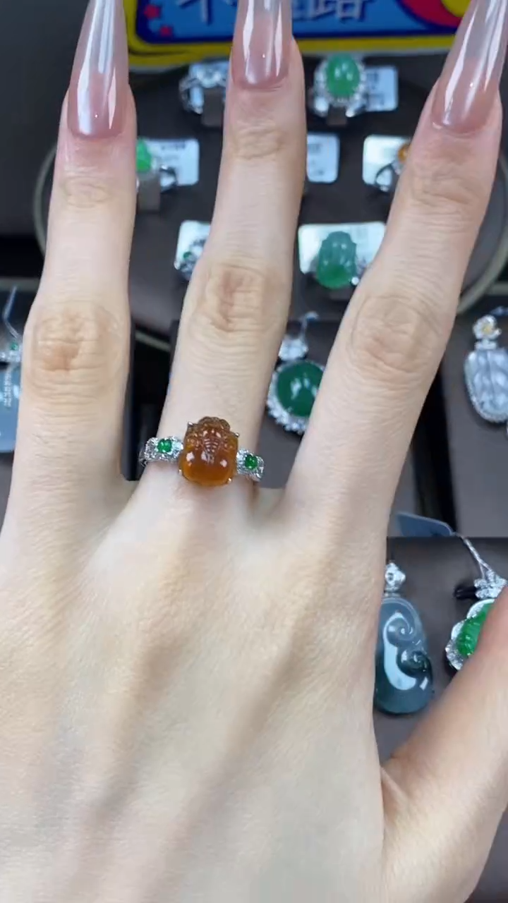 【闪购商品】翡翠戒指18K金镶嵌翡翠戒指