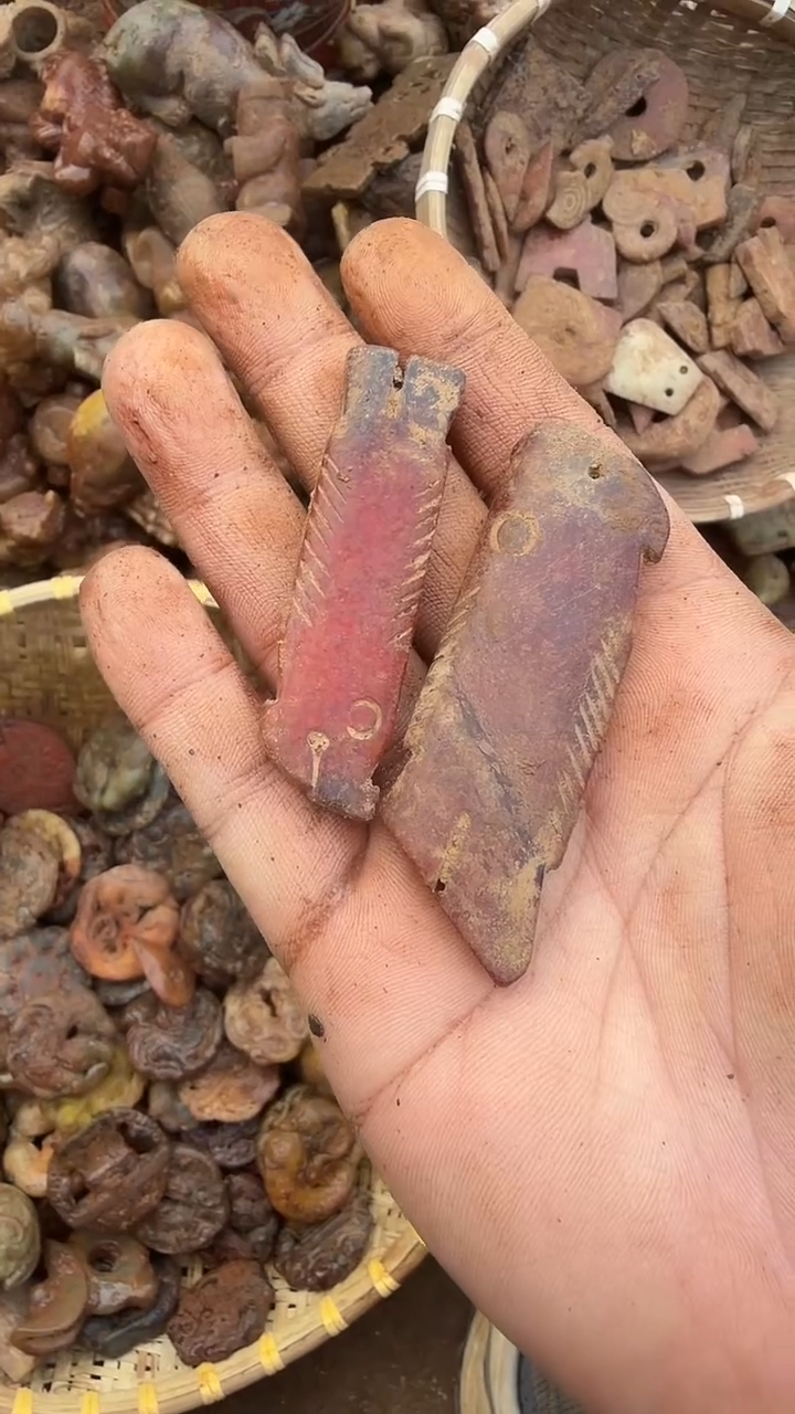 未镶嵌岫岩河磨玉（透闪石质玉）挂件如**已岫岩河磨玉