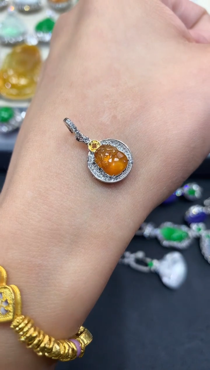 【闪购商品】翡翠吊坠(不含链)18K金镶嵌w1无鉴赏