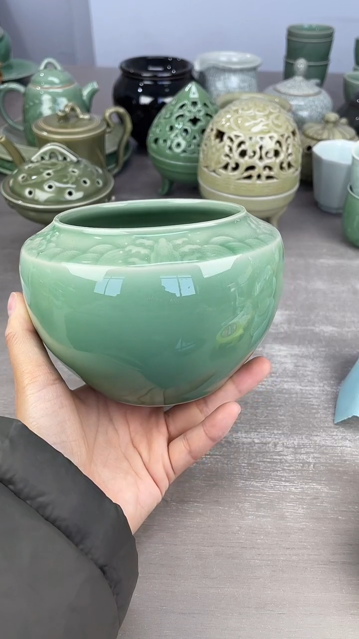 青瓷仓储清仓福利微瑕