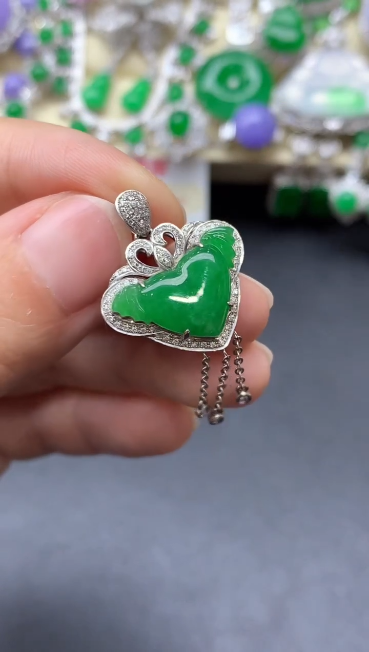 颈饰18K金镶嵌翡翠138-中国好珍宝