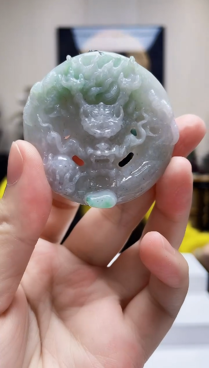 颈饰未镶嵌翡翠吊坠1